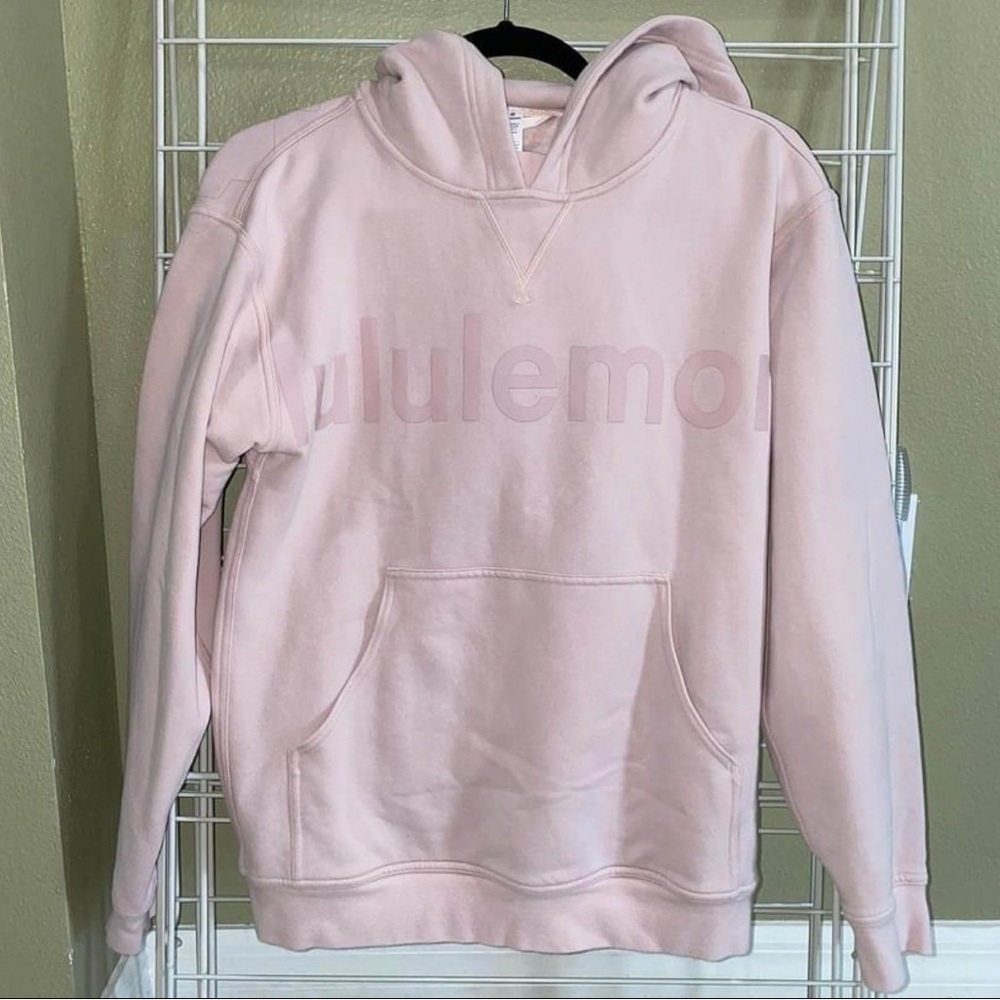 🍋 Lululemon All Yours Hoodie Graphic Logo Pink - Picture 2 of 3